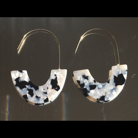 Statement Earrings - Picture 10 of 11